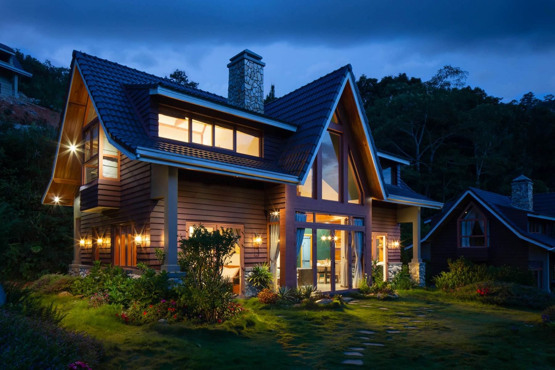 The finished Rosseau Lakehouse at dusk